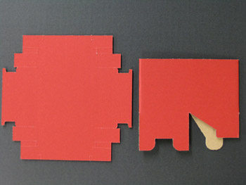 赤い小箱の納品形態