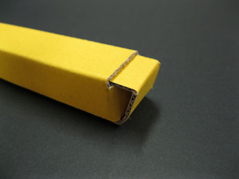 黄色いペン１本用の箱のフタ