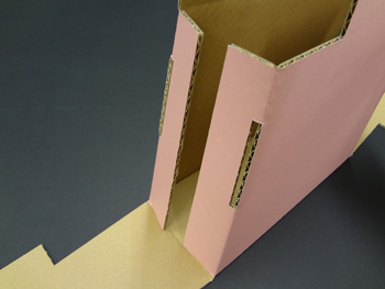ピンクのバック用箱-組立1